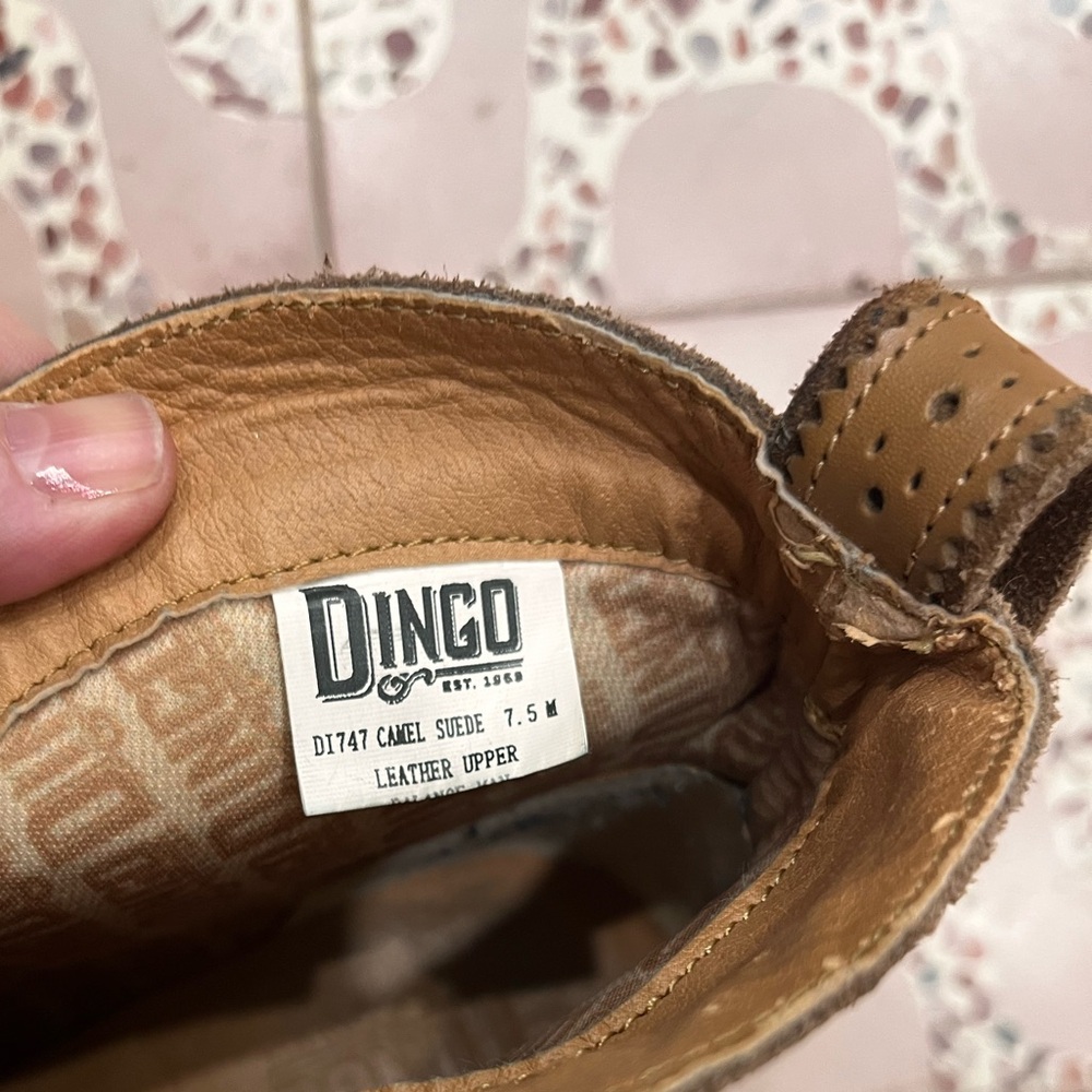 Dingo Women’s Gummy Bear Harness‎ Camel Color Suede bootie -Snip toe Size 7.5 - Picture 7 of 8